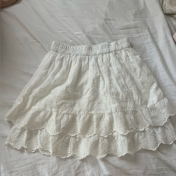 WHITE skirt - Picture 3 of 5